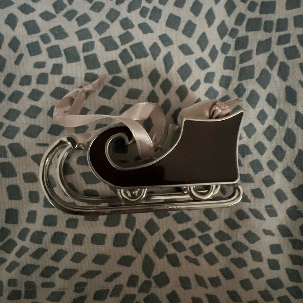 Pandora 2010’s Sleigh Ornament with Box